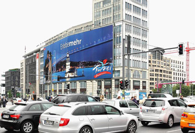 Berlin Potsdamer Platz'da İstanbul Posterleri...